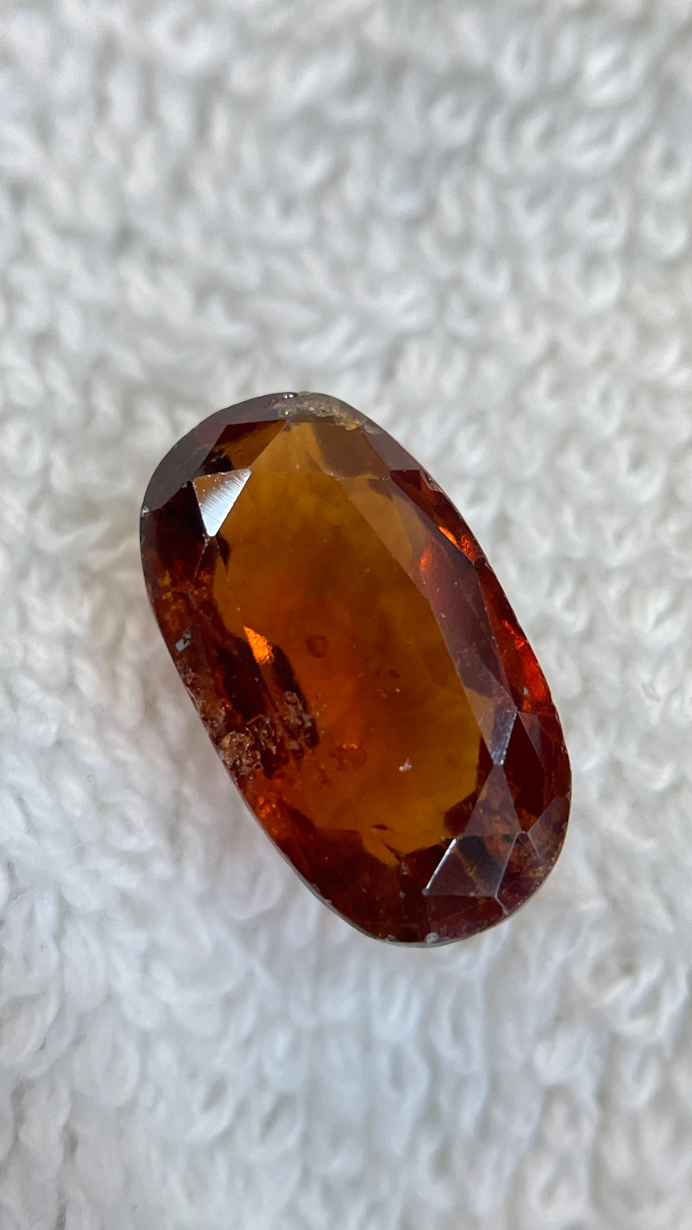 Hessonite Gomed - 7.1 Carat.