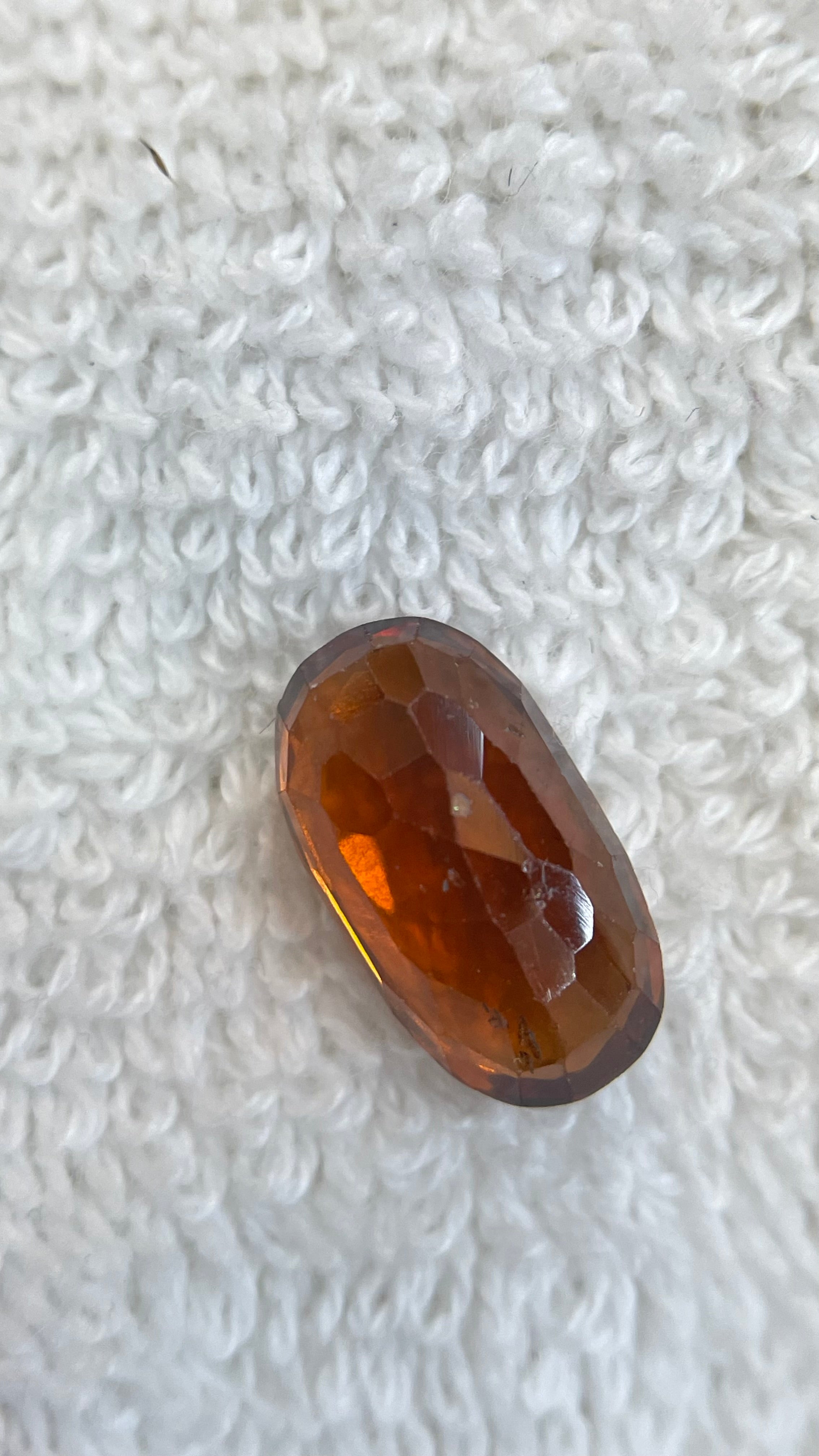 Hessonite Gomed - 7.1 Carat.
