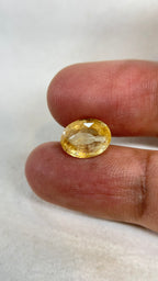 Yellow Sapphire - 4.46 Carat