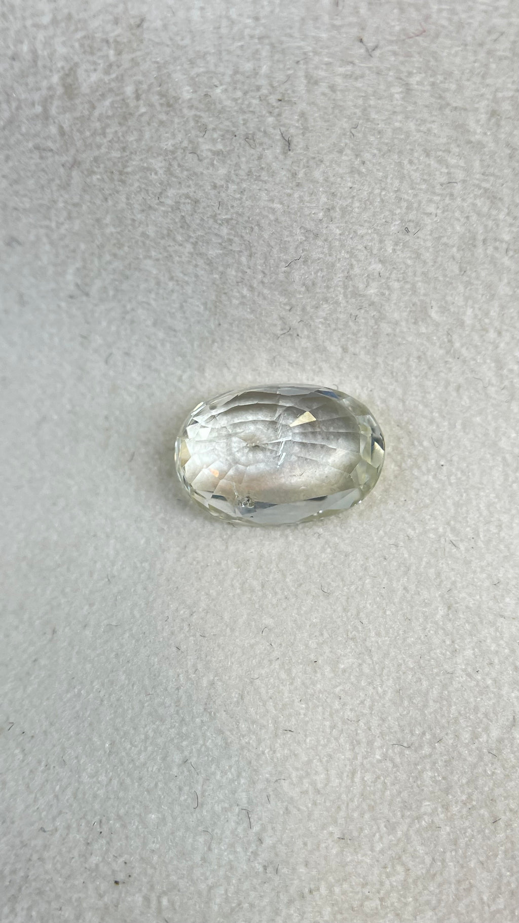 Yellow Sapphire - 5.12 Carat