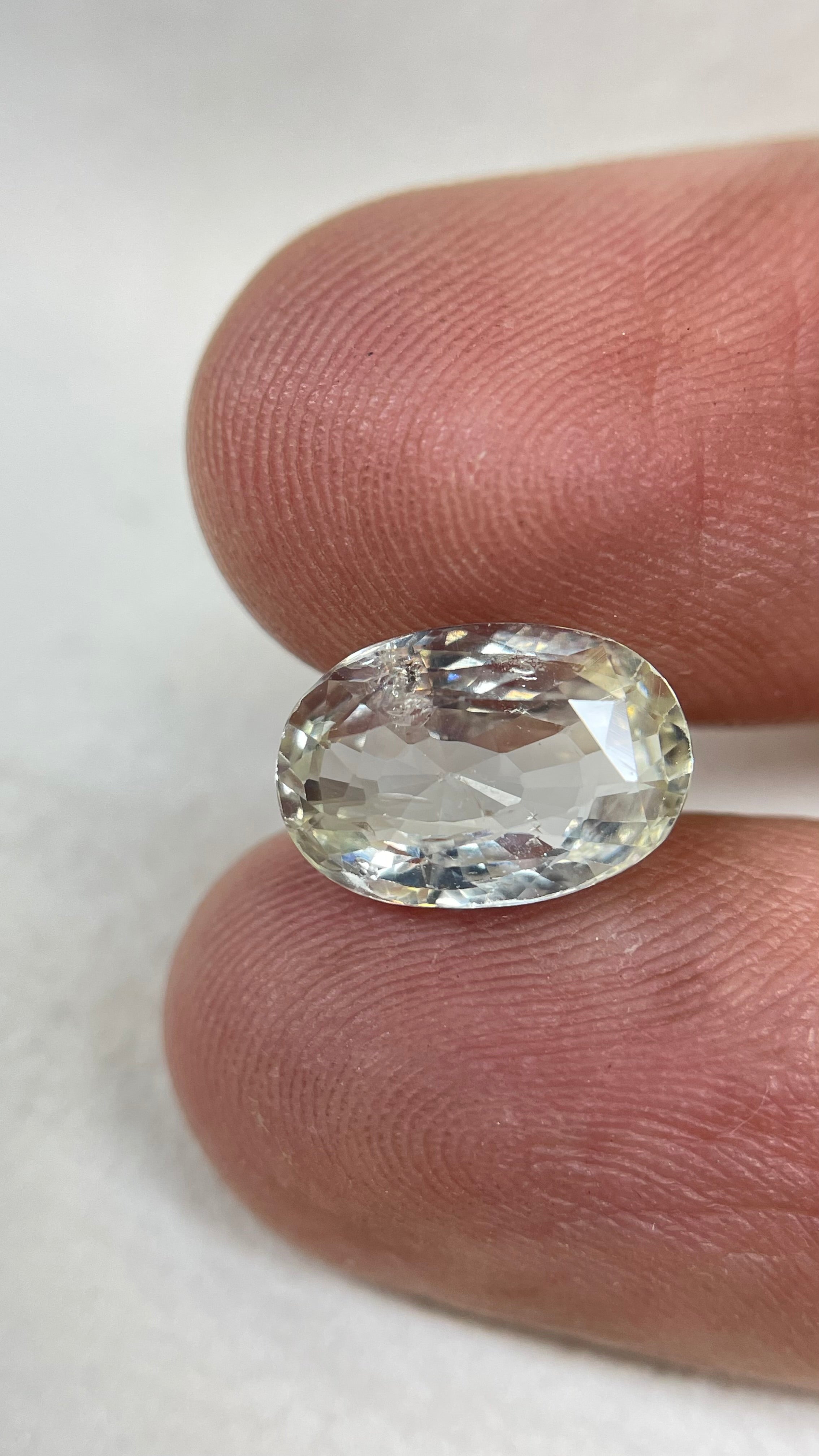 Yellow Sapphire - 5.12 Carat