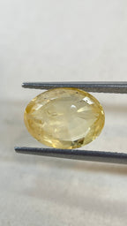 Yellow Sapphire - 4.46 Carat
