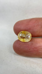 Yellow Sapphire - 5.40 Carat.