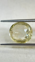 Yellow Sapphire - 7.06 Carat.