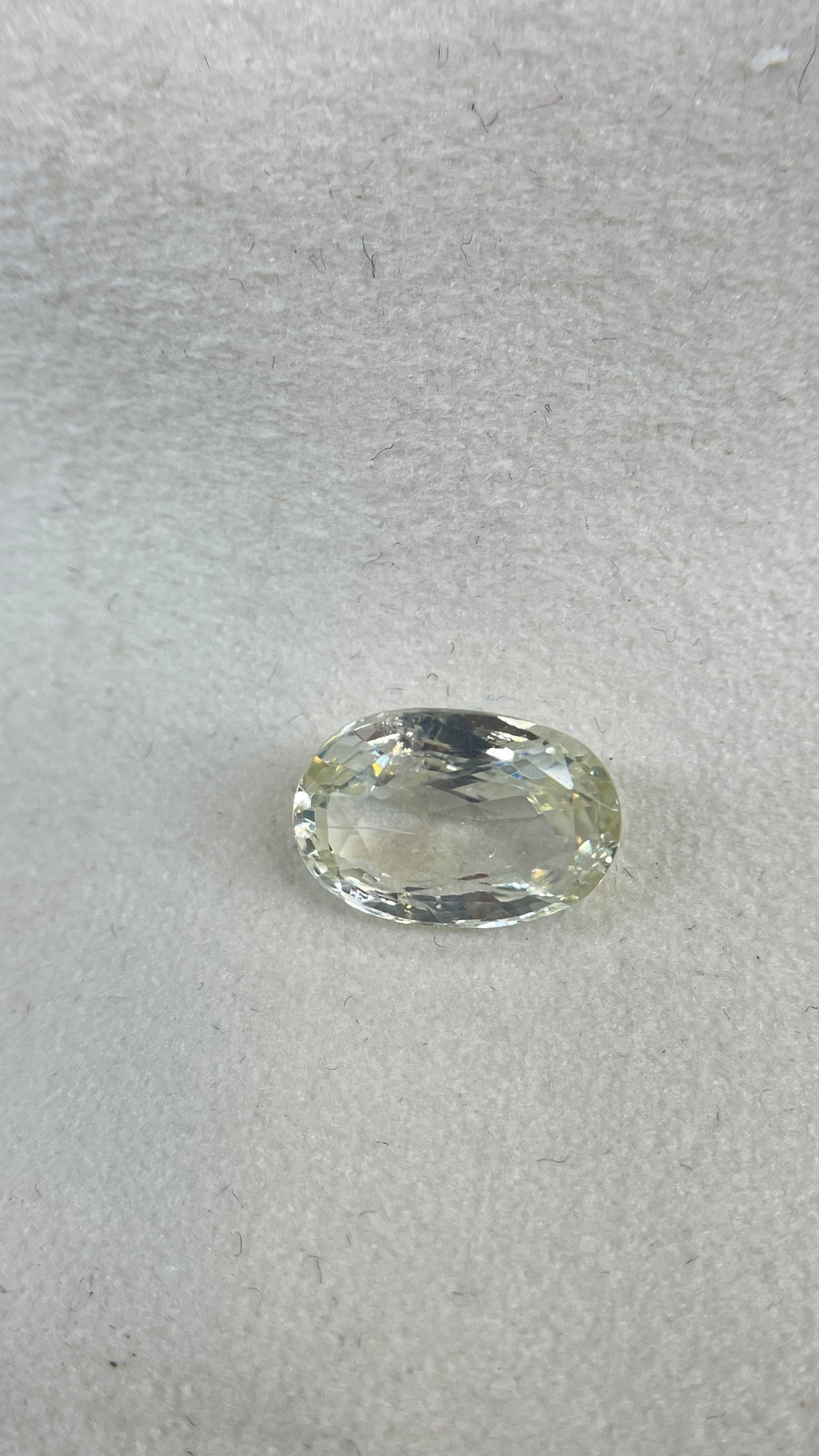 Yellow Sapphire - 5.12 Carat