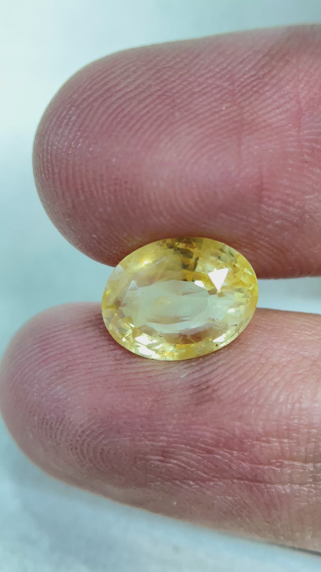Yellow Sapphire - 4.46 Carat